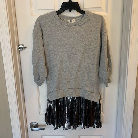 Playlyst Gray Silver Sparkle Long Sweatshirt - Picture 1 of 5
